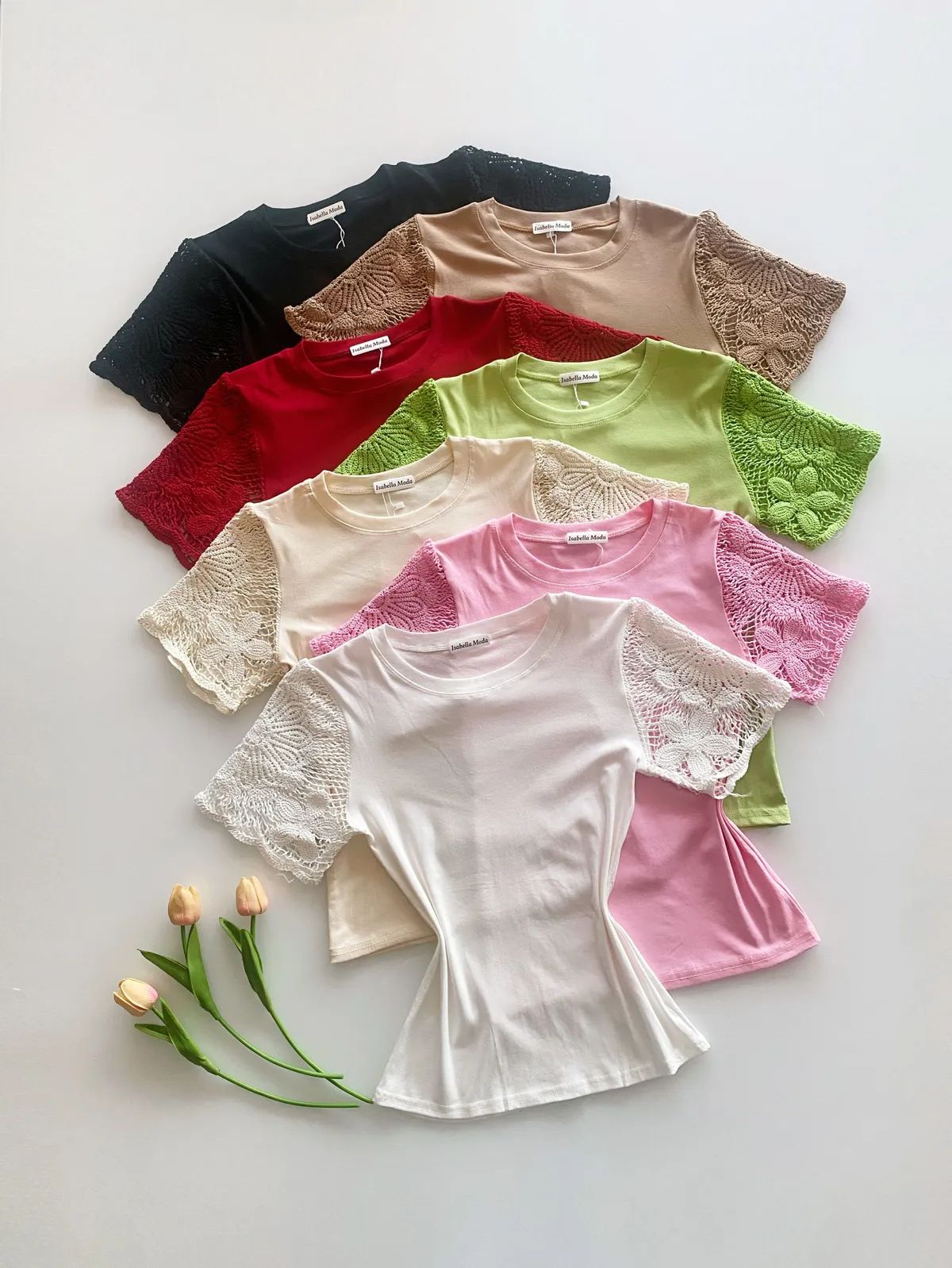 Blusa de Malha Rendada nas Mangas